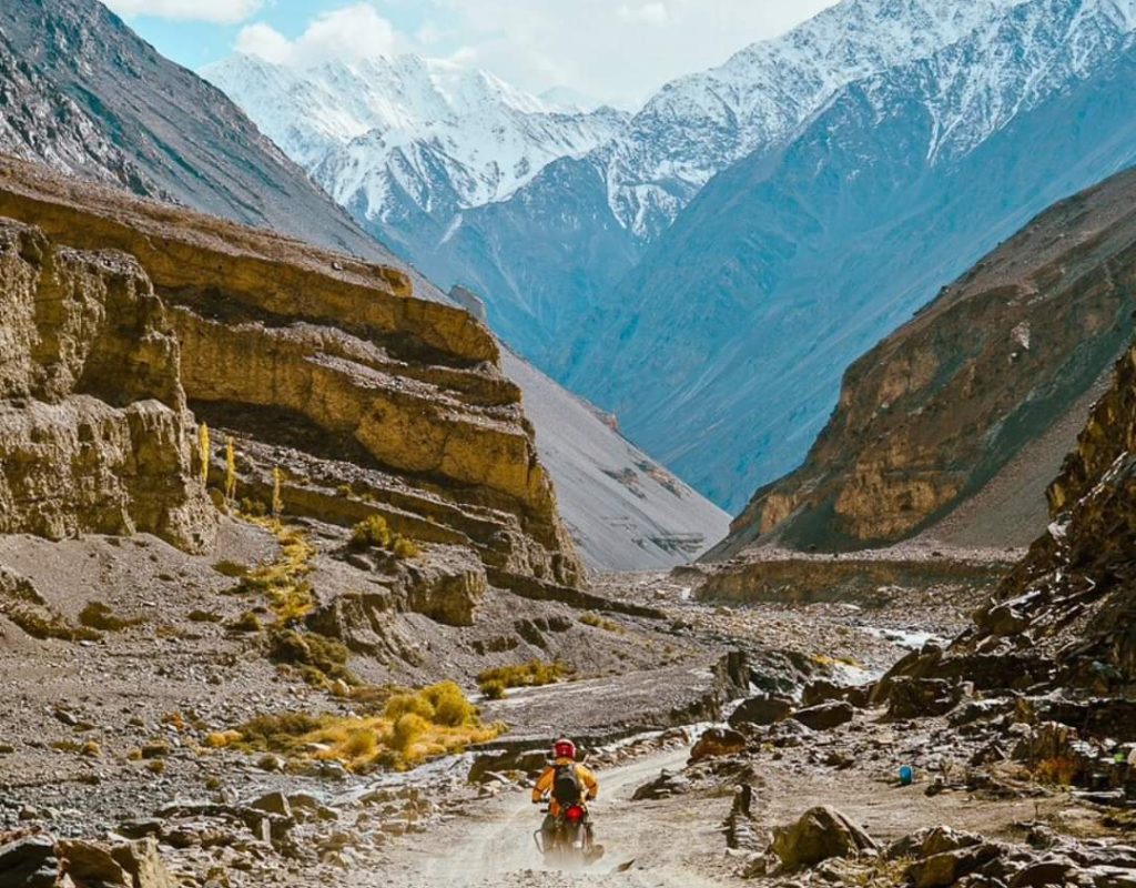 BIKE TOUR SHIMSHAL PAKISTAN